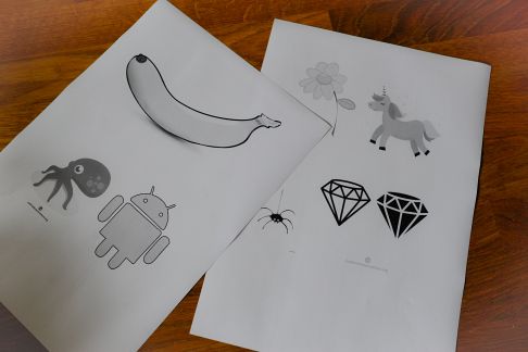 Et par af mine alternative skydeskiver. De tager fem minutter at lave, med gratis clip-art hentet på nettet. Selvom man må trække lidt på smilebåndet over dem, er det en fantastisk god træning.